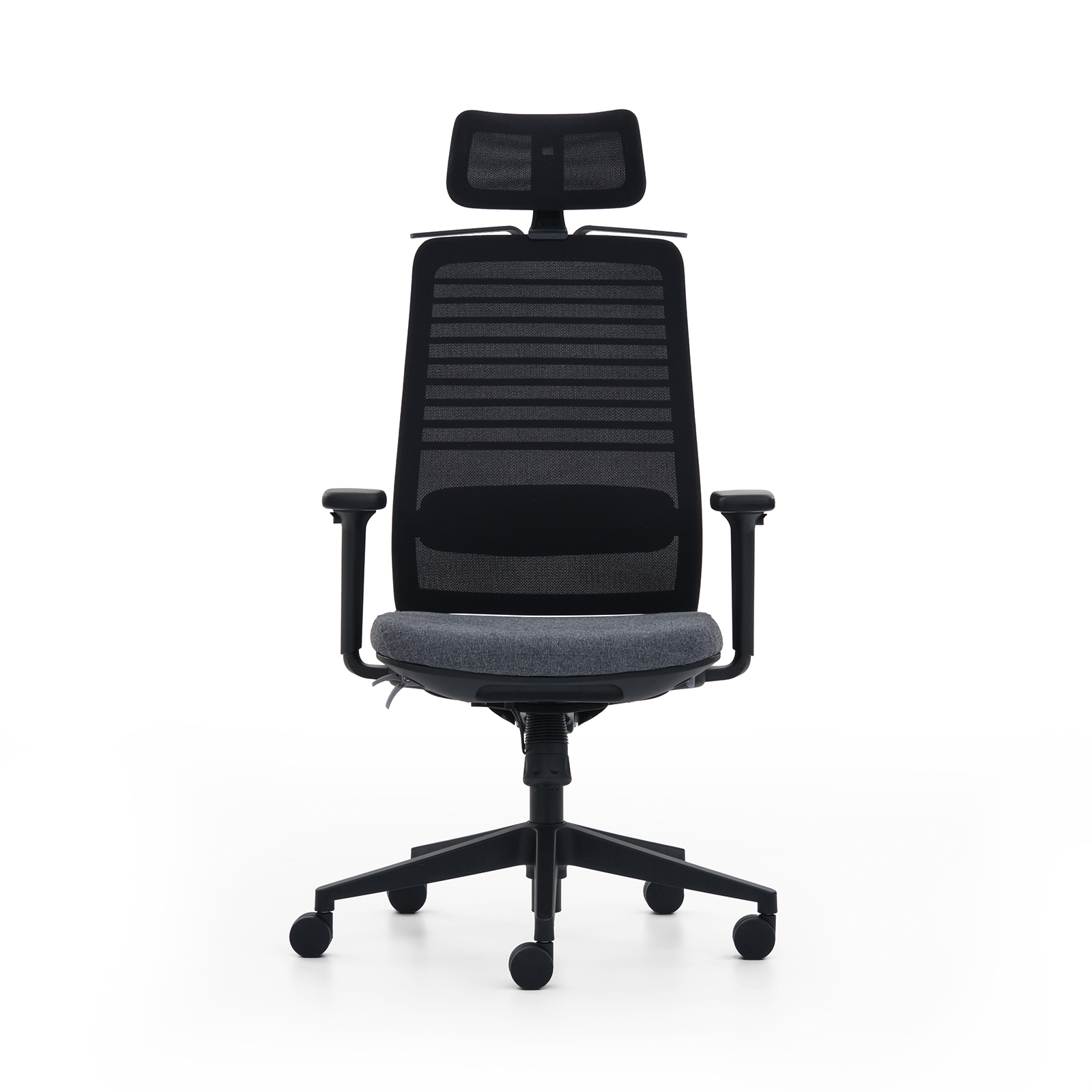 Luna Executive Chair 1