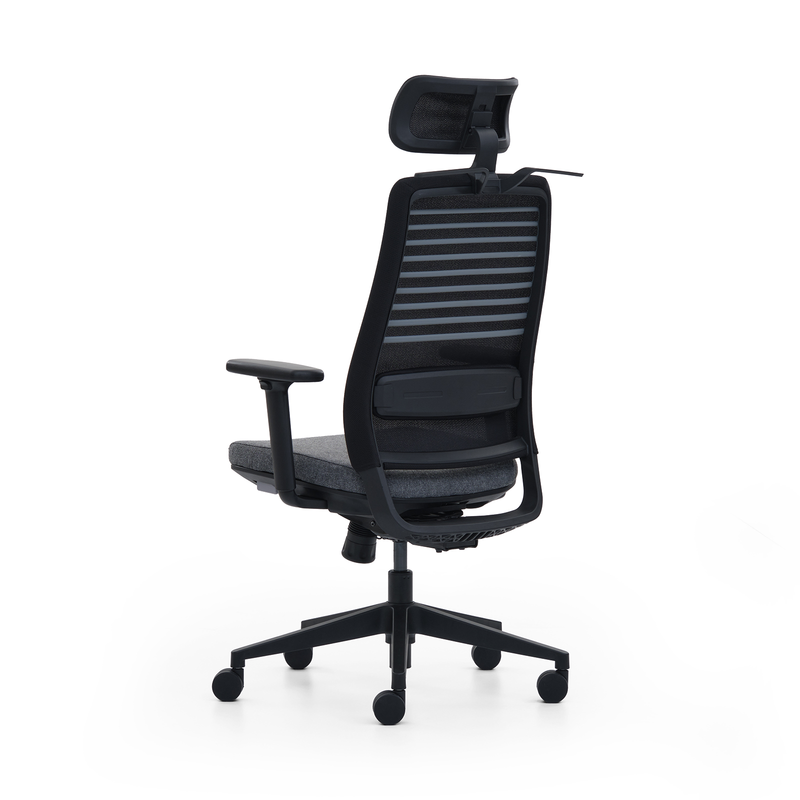 Luna Executive Chair 5